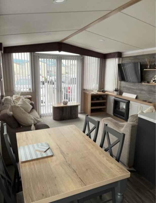 Ocean Breeze Villa Selsey Exterior photo